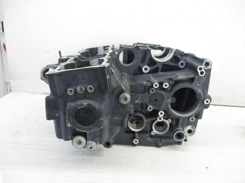98 Suzuki GSXR 1100 W Upper Lower Crankcase Cases 11302-46884 1995